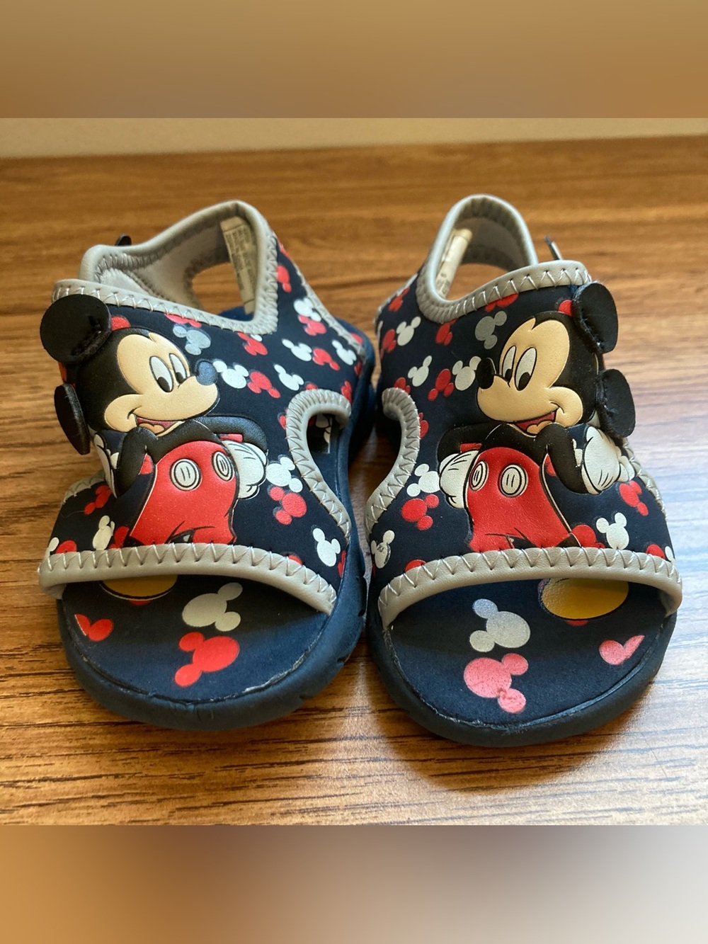 5/$15 Disney Mickey Mouse Navy and Red Kids Sandals 6